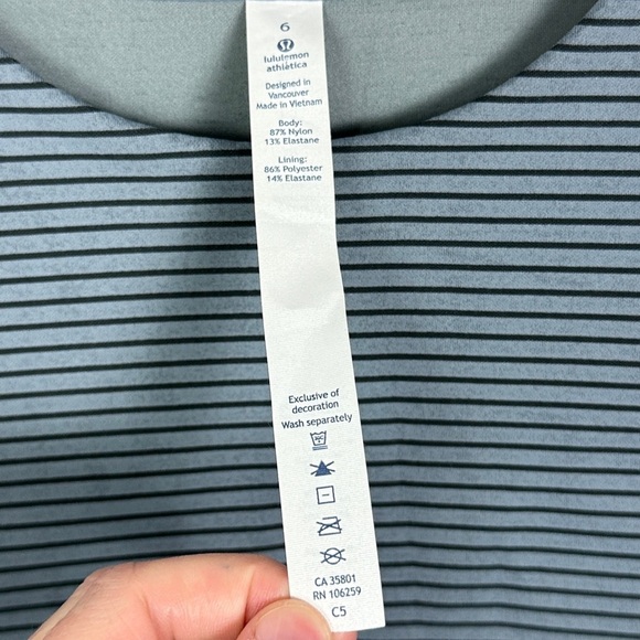 Lululemon Shaped Short Sleeve Tee Size‎ 6 Crew Neck Sterling Blue Thick T-Shirt - Picture 4 of 10